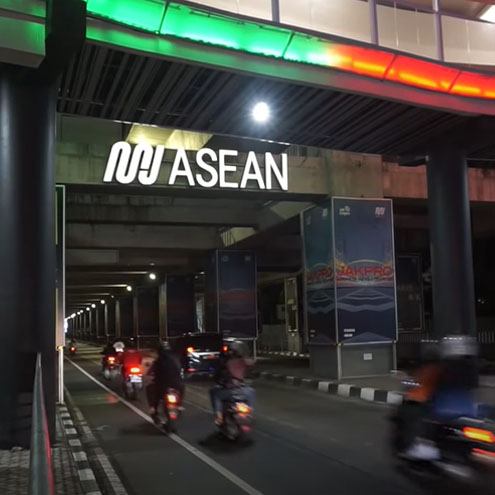 Indonesian transit skybridge